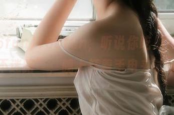 166fun，听说你吃瓜可以“永不迷路”，晚上打着手电来试试？