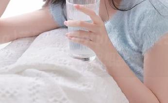 苹果版51cgfun来了，橘子也要打对台，搞得我想舔屏？