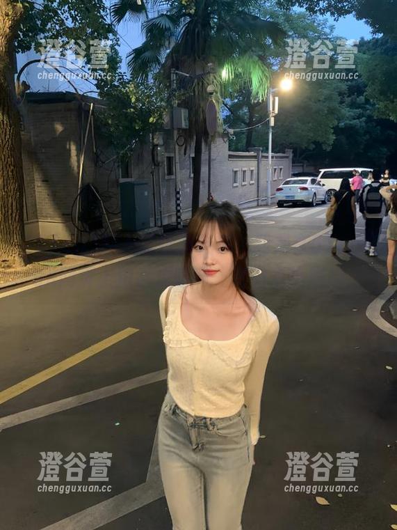 别人是优雅吃瓜，我是在51cgfun网页上狼吞虎咽啊，真有点小尴尬。
