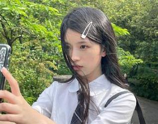51吃瓜网站把几位“主角”推向热门大瓜,竟然还有这种魔性解读?