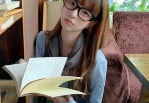 下载之后，一瞬间仿佛身体被吸入了51吃瓜fun的宇宙，求救信号能够发出来吗？