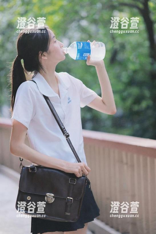 生活太复杂，快来718.st下载一波，轻松走到永不迷路的终点！