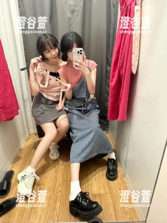 无意间点开“hl02”的入口，然后就被卷入一场“必看”的狂潮…