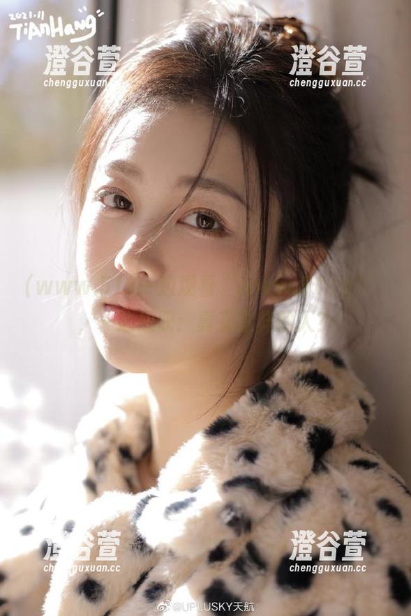 www.51 一边观看“www.51cg1”,一边感叹:真有这样的人?