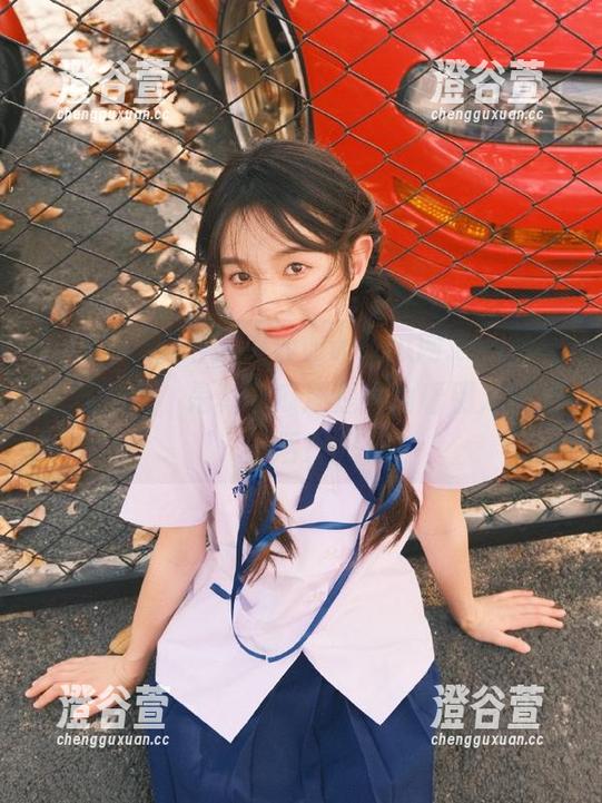在www吃瓜网.top首页流连的我，是真吃瓜还是在偷看别人的生活？