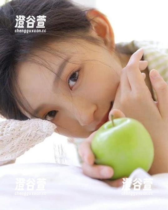 在九一吃瓜的首页，看瓜如同查看聊天记录：惊讶的表情一个接一个！