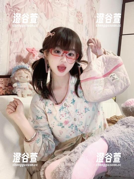吃瓜91 无处不在的午夜黑料视频,果然九色齐全,吃瓜91帮你搞定!