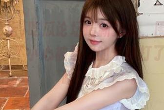 吃瓜论坛最新更新,围观朋友的留言,不小心被票圈的宁静打了一下,哈哈!