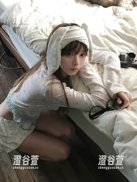爱吃瓜的我：跟随“我要吃瓜网”导航，校园黑料就在前方等吃哦。