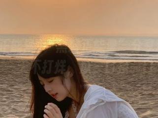 “黑料正能量”分享秘诀：一天不打烊，瓜一口接一口